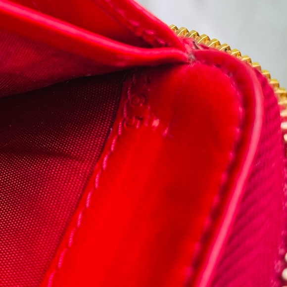 Prada Zip-Around Saffiano Leather - Picture 5 of 16